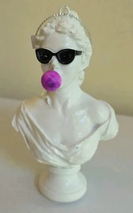 Comical Classic Greek Statue Christmas Tree Ornament Bubblegum 4.75" - Picture 1 of 3