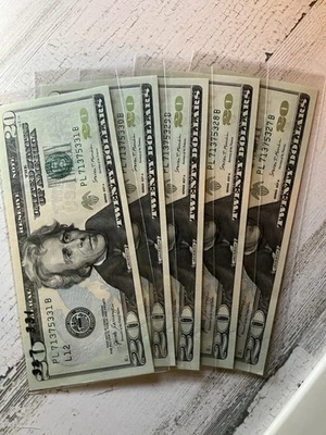 $20A 2017 Uncirculated 5 In Sequence Federal Reserve Bonus Gold Last Photo - Image 1 of 4