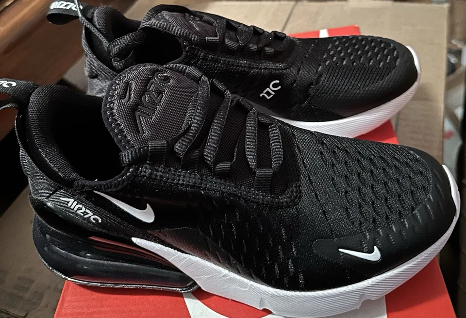Zapatos de golf Nike Air Max 270 g sin clavos talla 4 Foto 1 de 4