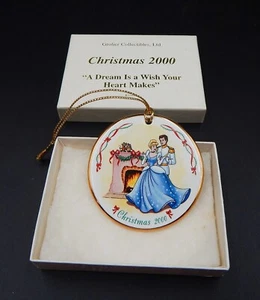 Disney A Dream Is a Wish Your Heart Makes 2000 Cinderella Grolier Christmas Disk - Picture 1 of 3