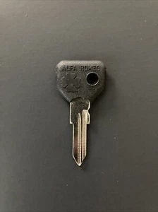 60501855 SIPEA ALFA ROMEO 164 - Spider - 75 - 33 - SZ Ignition / Door Key Blank - Picture 1 of 8