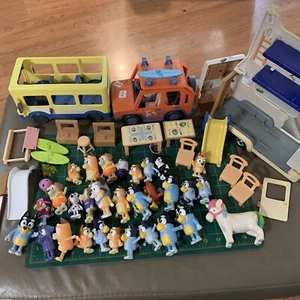 Bluey Toys Figures Huge/Lot/bundle 30 Figures Bandit Chilli Bingo Rusty Chloe - Picture 1 of 8