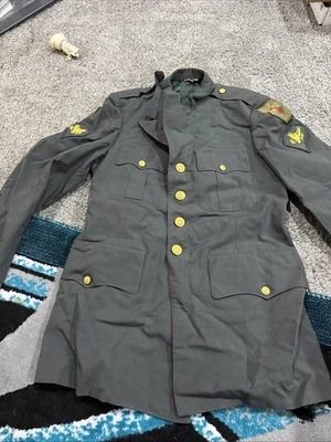 Chaqueta Militar Vintage Con Parches Talla 37 Regular Botones Verde Dorado Foto 1 de 4