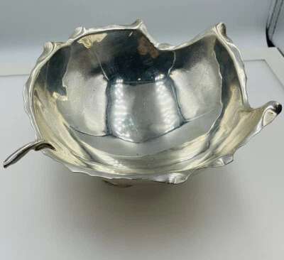 Cartier Vintage Plata Esterlina Hecho a Mano Hoja Patas Cuenco 293,4 Gramos Foto 1 de 4