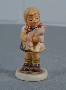 Hummel Porzellan Figur Hum 2052 - Mein Glücksschweinchen - Helmut Fischer 9 cm - Picture 1 of 4