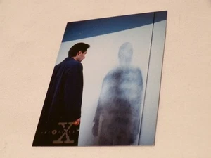 The X-Files Trading Card #44 ‘Shadow’ – Premium Season 2 By Topps 1996 – Used - Picture 1 of 3