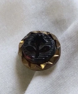 Antique Metal Button With Flower Design Glass Top. - Picture 1 of 12