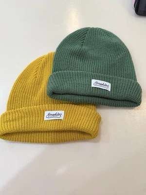 Lot of 2 Smokiez Edibles Beanie Cable Knit Green Yellow CBD Cannabis - Image 1 of 4