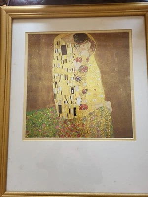 Gustav Klimt El Beso Litografía Enmarcada Art Nouveau Marco de Madera Dorado Arte de Pared 22" Foto 1 de 4