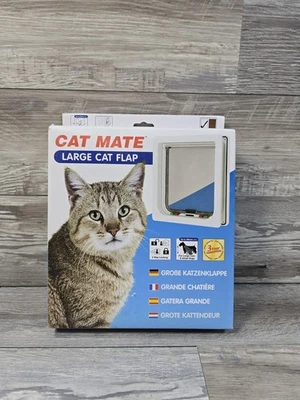 Puerta para gato Cat Mate 4 vías grande con cierre magnético y solapa rígida blanca Foto 1 de 4
