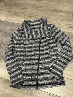 Chaqueta Hatha Lucy negra estática mediana para mujer Foto 1 de 3