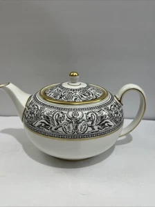 Wedgwood Florentiner Schwarz und Gold Teekanne Made in England - Bild 1 von 11
