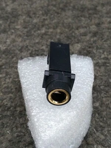FABRICANTE DE EQUIPOS ORIGINALES Behringer Powerplay P16-M Mezclador Personal Digital CONECTOR PARA AURICULARES DE REPUESTO - Imagen 1 de 4