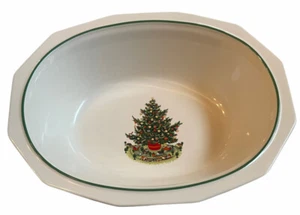 Vintage PFALTZGRAFF CHRISTMAS HERITAGE 10.75” Oval Serving Bowl Design In & Out - Picture 1 of 6