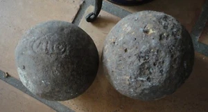 2 gros boulets de Canon 7.2 & 7.7 kilo marquage 123 et 125 mm Révolution Empire - Imagen 1 de 8