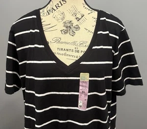 Primark Women’s XL Knit T-shirt Short Sleeves Black White Stripes NWT - Picture 1 of 7
