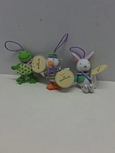Hallmark 3 Pasqua Mini Peluche Coniglio Rana Anatra Vintage Retrò Nuovo con etichette Ritirato - Foto 1 di 4