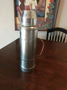 VINTAGE HERTER'S HUDSON BAY WILDERNESS THERMOSKANNE KAFFEE T300SF0 KANNE EDELSTAHL - Bild 1 von 11
