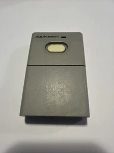 3089 Multi-Código 308911 FABRICANTE DE EQUIPOS ORIGINALES MCS308911 300mhz 1 botón control remoto probado - Imagen 1 de 7