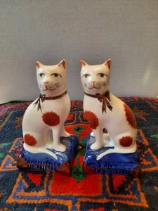 Pair Of Genuine Marked Staffordshire Cats - Picture 1 of 7