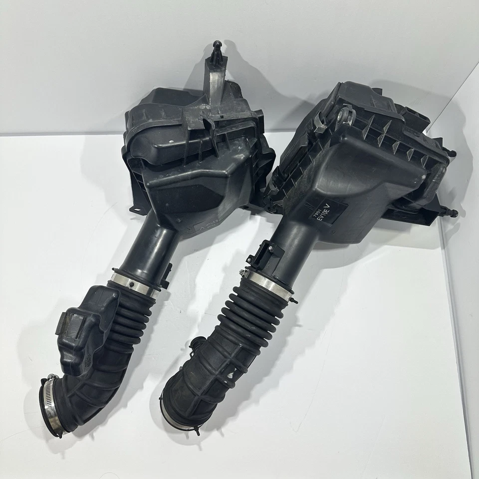 2008 - 2013 OEM Infiniti G37 / Nissan 370Z conjunto de entrada de ar esquerda e direita - Imagem 1 de 4