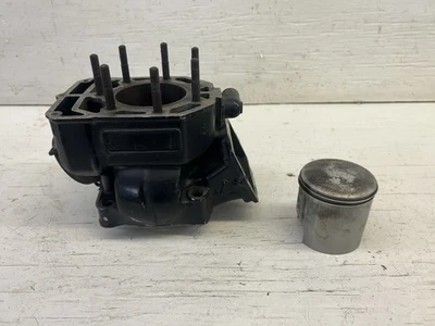 Kawasaki KX 250 1985 jarra de cilindro usada válvulas de potencia pistón de extremo superior 11005-1415 Foto 1 de 4