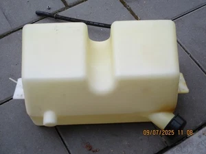 Benzin Tank von Viking MT 780 Cyclon Rasentraktor Aufsitzmäher - Bild 1 von 3