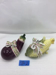 "Aubergine & Corn Salz & Pfefferstreuer Set" SCHÖN~HERGESTELLT~keine Chips/Risse~NEU - Bild 1 von 12