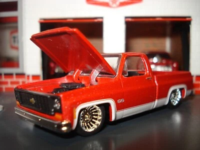 1973 CHEVROLET SILVERADO SS CUSTOM SQUARE BODY TRUCK LIMITED EDITION 1/64 M2 - Image 1 of 4