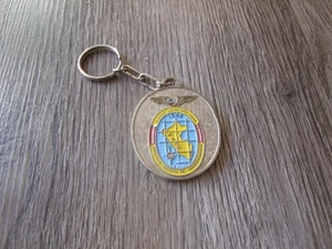 COLLECTIBLE CHALLENGE COIN KEYCHAIN PERUVIAN AIR FORCE - Picture 1 of 2