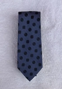 Perry Ellis Portfolio Neckwear Mens 100% Pure Silk SLIM Tie Blue Dots 2.75” in - Picture 1 of 9