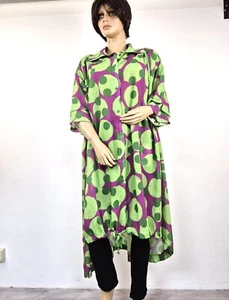 Elegantes Kleid der Marke Divas Planet  grün und lila Grösse  2 (48-52) - Bild 1 von 5