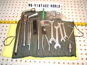 Genuine Mercerdes 71 W111 3.5, 73 W108 280SE Rear trunk 1 set of 14 tool 1 Pouch - Picture 1 of 24