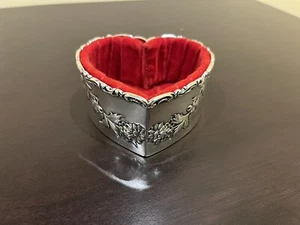 A Jacobi & Co Repousse 925 Sterling Silver Heart Trinket Pin Cushion Jewel Box - Picture 1 of 12