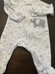 Baby Boy Or Girl Carter’s Outfit Size newborn zipper sleeper stars elephant - Picture 1 of 6