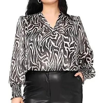Vince Camuto Plus Size Zebra Print V-Neck Long Sleeve Blouse Size 2X - NWT - Image 1 of 4