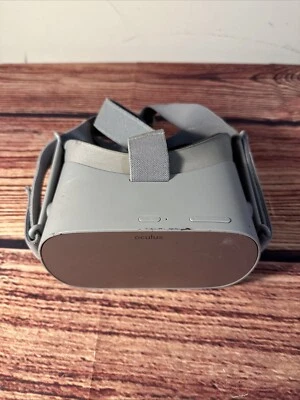 Oculus Go 64GB Standalone Virtual Reality Headset - WORKING - MH-A64 - Image 1 of 4