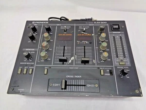 DJ Mixer Pioneer DJM 300 Black for Technics Turntable Made In Japan - Powers On - Picture 1 of 10
