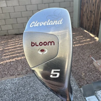 Ladies Cleveland Bloom 5 Hybrid WOMENS FLEX RH 5H Graphite Shaft New Grip - Image 1 of 4