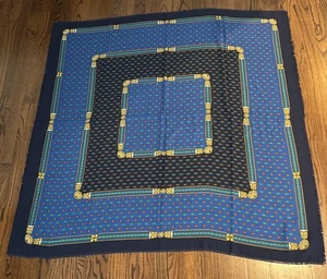 Chic Vintage Wool Chale Scarf Blue Buckle Motif 45” Square Excellent - Picture 1 of 4