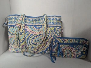 VTG Retired Vera Bradly Bag Purse Paisley Shoulder Quilted W/ Zip Around Wallet - Picture 1 of 12