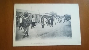 CPA - MADAGASCAR - Au pays Sakalave - Procession des bois sacrés - Imagen 1 de 2