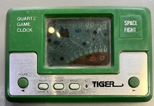 Space Fight Tiger LCD Clock Game 1984 - Picture 1 of 2