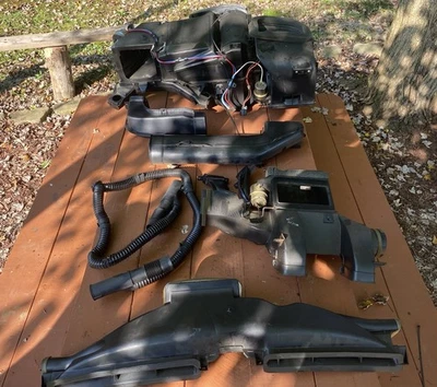 1985-1988 Ford Thunderbird Mercury Cougar Dash Vents HVAC Heater Box  - Image 1 of 4