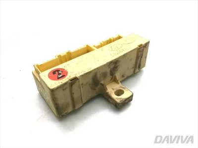 Kia Carens Sicherungsrelais-Steuermoduleinheit 2.0 CVVT Benzin 106kW (144 HP) - Image 1 of 4