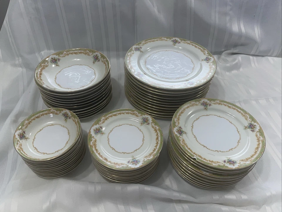 Juego de cena vintage de China Congo 'Bellogdia', servicio para 12, adorno dorado, floral Foto 1 de 4