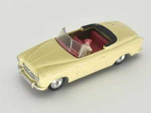 SOLIDO PEUGEOT 403 CABRIOLET JAUNE AVEC CHAUFFEUR - Imagen 1 de 7