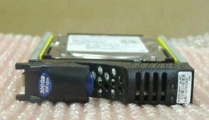 Unidad de disco duro EMC CX-2G10-300 300Gb 10K FC canal de fibra enchufe en marcha 005048597 - Imagen 1 de 2