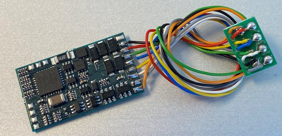 Appel Lokdecoder Version 2024 DCC/MM 8-pol. NEM652 Stecker - Bild 1 von 1