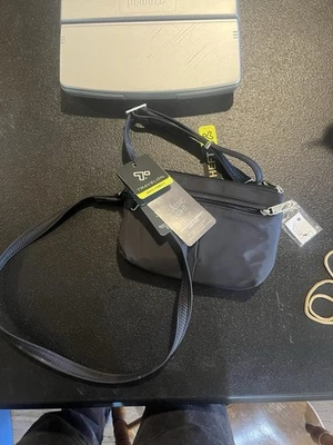 Travelon Women's Anti-Theft Classic Light Convertible/ Crossbody Bag Black NWT - Image 1 of 4